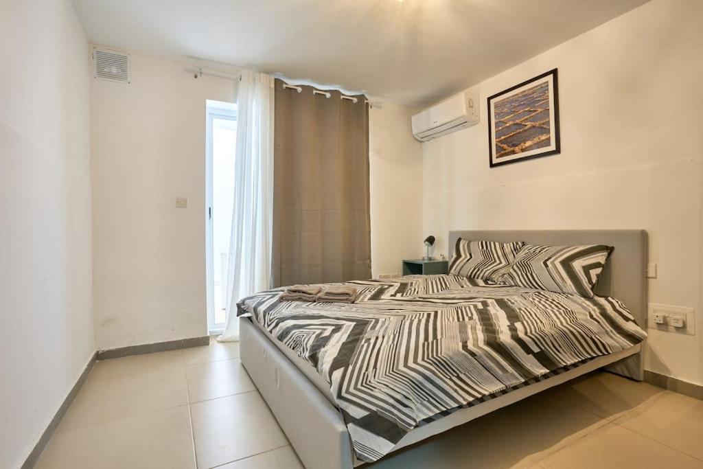 Urban Front - Walking Distance From Paceville And St George Bay Beach Is-Swieqi Exterior foto